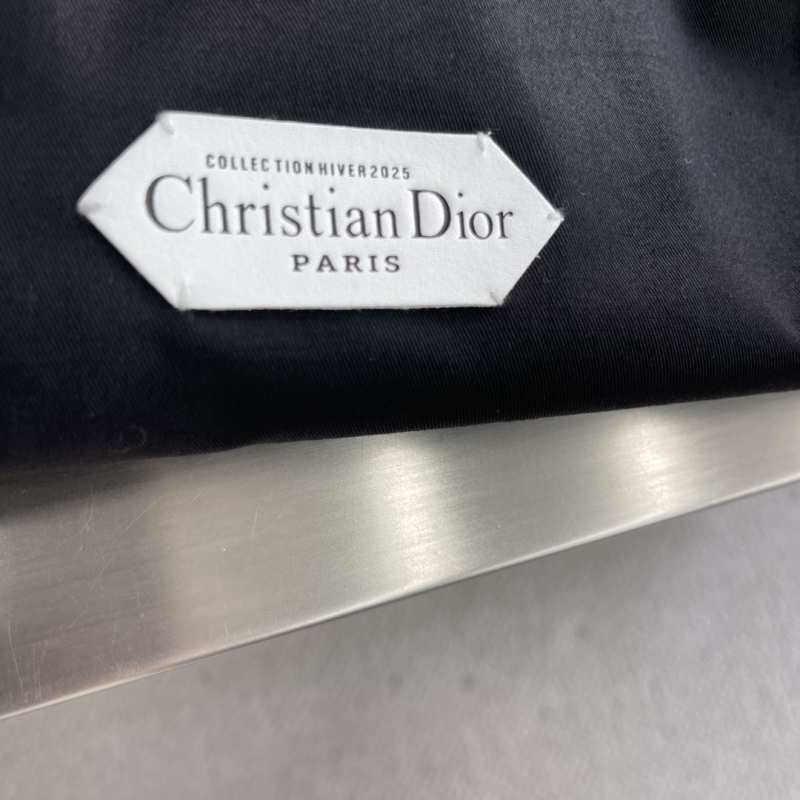 chr1st1an D10r outwear